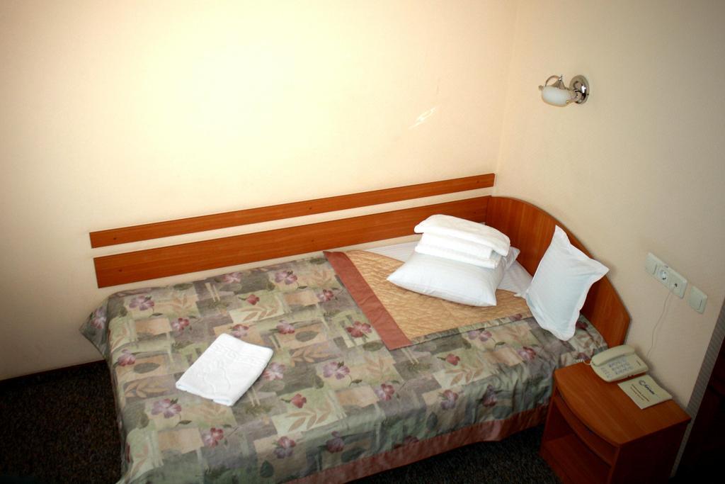 Druzhba Service Hotel Kiev Room photo