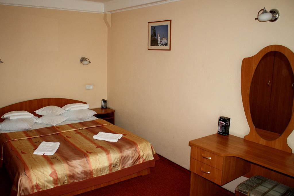 Druzhba Service Hotel Kiev Room photo