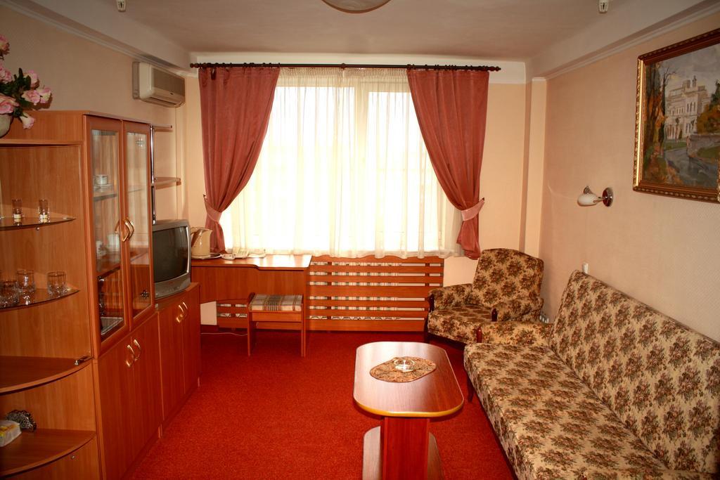 Druzhba Service Hotel Kiev Room photo
